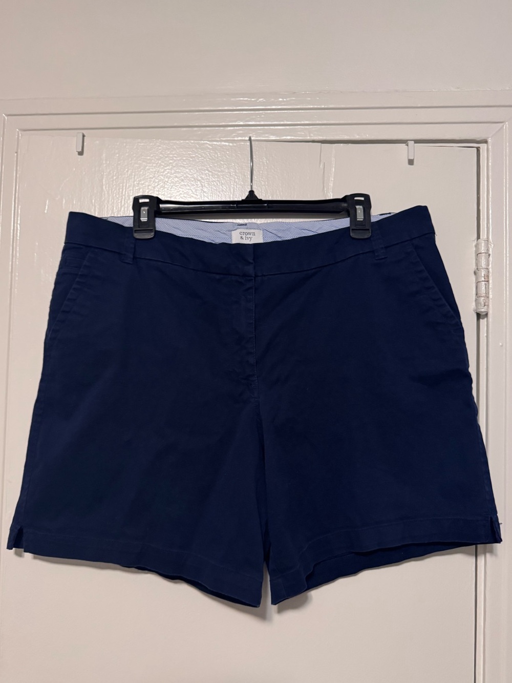 Crown & Ivy Shorts